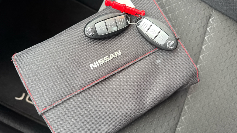 Nissan Juke 1.0 DiG-T N-Connecta 5dr Petrol Hatchback